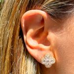 Brinco-trevo-brilhante-zirconias-brancas-ouro-18k