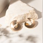 Brinco-Liso-Disco-C-Banho-de-Ouro-18k