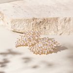 Brinco-Ear-Cuff-Asa-Zirconia-Branca-Banho-de-Ouro-18k-