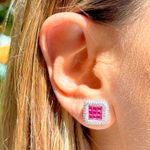 Brinco-Cristal-Turmalina-Rosa-Moldura-com-Cravacao-Invisivel-de-Zirconias-Brancas-Banho-de-Rodio-Branco-