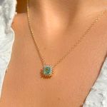 Colar-Pingente-Quadrado-Cristal-Paraiba-e-Borda-Cravejada-de-Zirconias-Brancas-Banho-de-Ouro-18k-Tam-50-cm