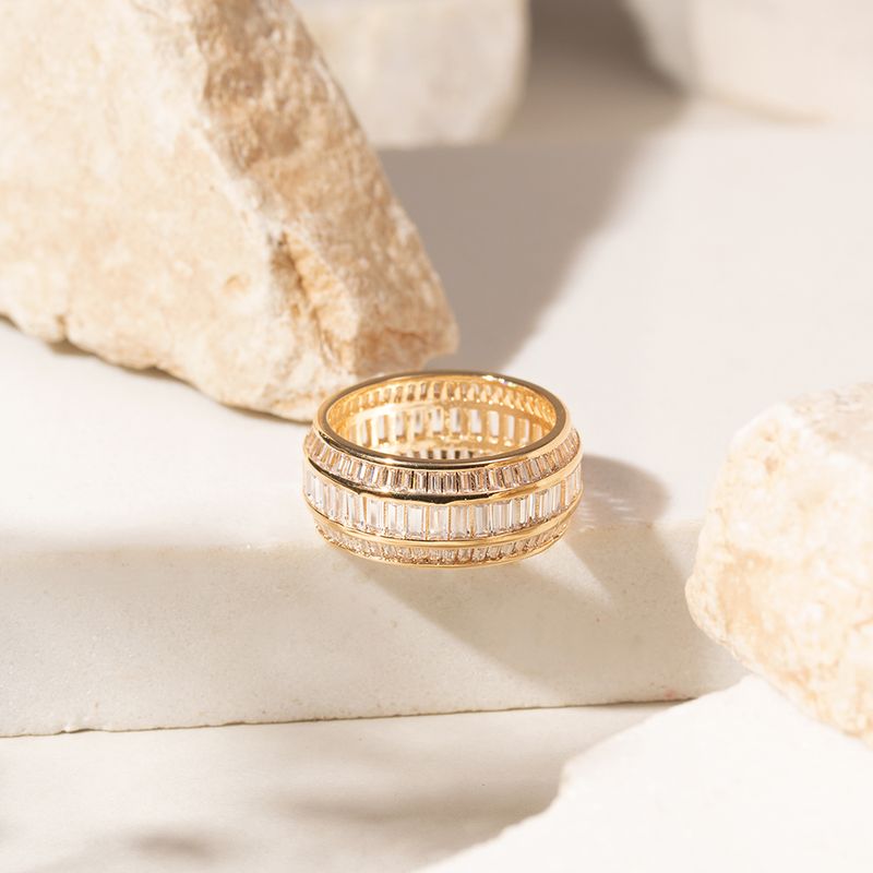 Alianca-Inteira-Cravacao-Trilho-de-Zirconia-Branca-Banho-de-Ouro-18k