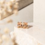 Brinco-com-Topo-Retangulo-6x8-Cristal-Morganita-Banho-de-Ouro-18k