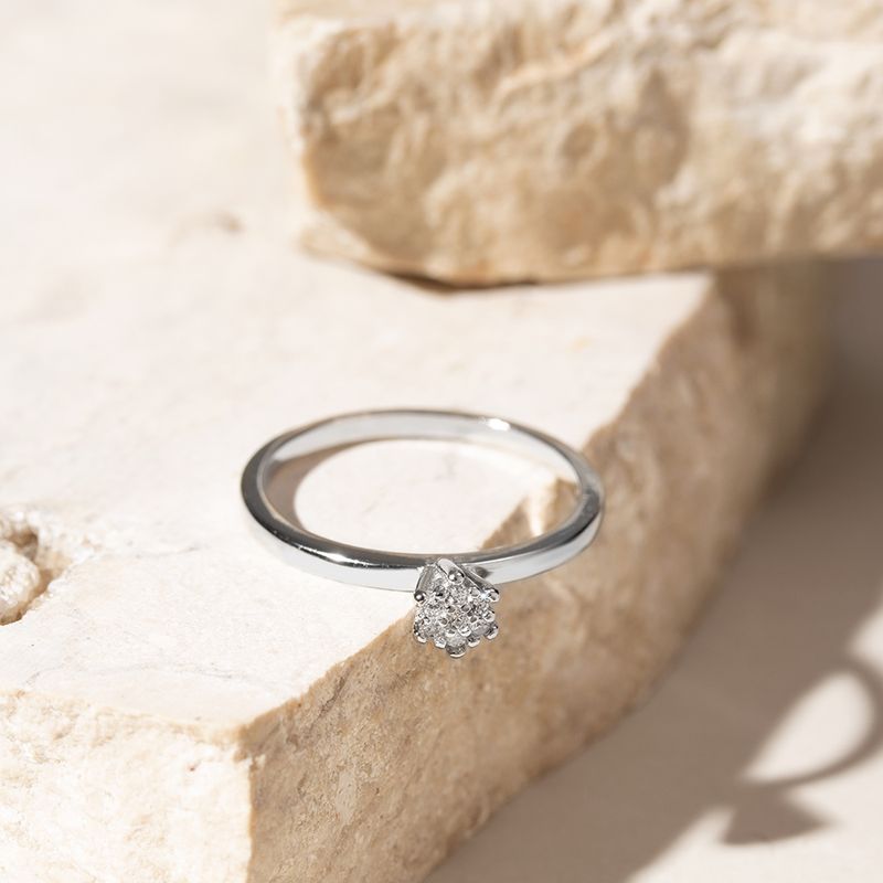 Anel-Solitario-Florzinha-Zirconia-Branca-Cravacao-Pave---Prata-925