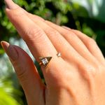 Anel-Triangulo-Com-Zirconia-Branca-Aro-Aberto-Banho-de-Ouro-18k-