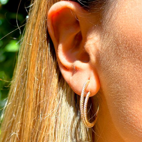 Brinco Argola Arco com Zircônias Brancas - Banho de Ouro 18k