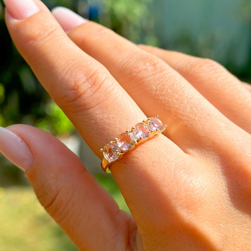 Anel-Meia-Alianca-Cristal-Rodolita-Redondo---Banho-de-Ouro-18k-