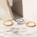 Anel-Solitario-Triplo-Zirconia-Branca-Retangular-com-Aparadores---Banho-de-Ouro-18k-e-Rodio-Branco