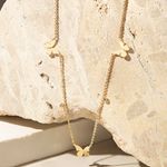 Colar-3-Borboletas-com-Zirconia-Branca---50-cm---Banho-de-Ouro-18k