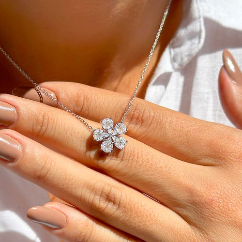 Colar Flor 5 Pétalas Cravejadas com Zircônia Branca em Navetes e Gotas - 48cm - Prata 925