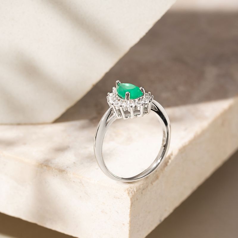 Anel-Gota-de-Cristal-Esmeralda-Cravejada-com-Zirconias-Brancas---Prata-925