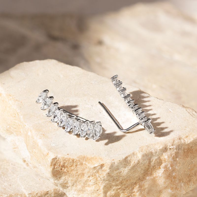 Brinco-Ear-Cuff-Gancho-com-Zirconias-Brancas-em-Navete---Prata-925