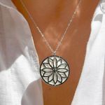 Colar-Mandala-de-Zirconias-Negras-em-Madreperola---50cm---Banho-em-Rodio-Branco-
