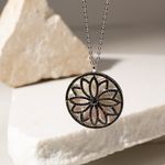 Colar-Mandala-de-Zirconias-Negras-em-Madreperola---50cm---Banho-em-Rodio-Branco-