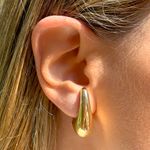 Brinco-Gota-Maxi-Liso---Banho-de-Ouro-18k