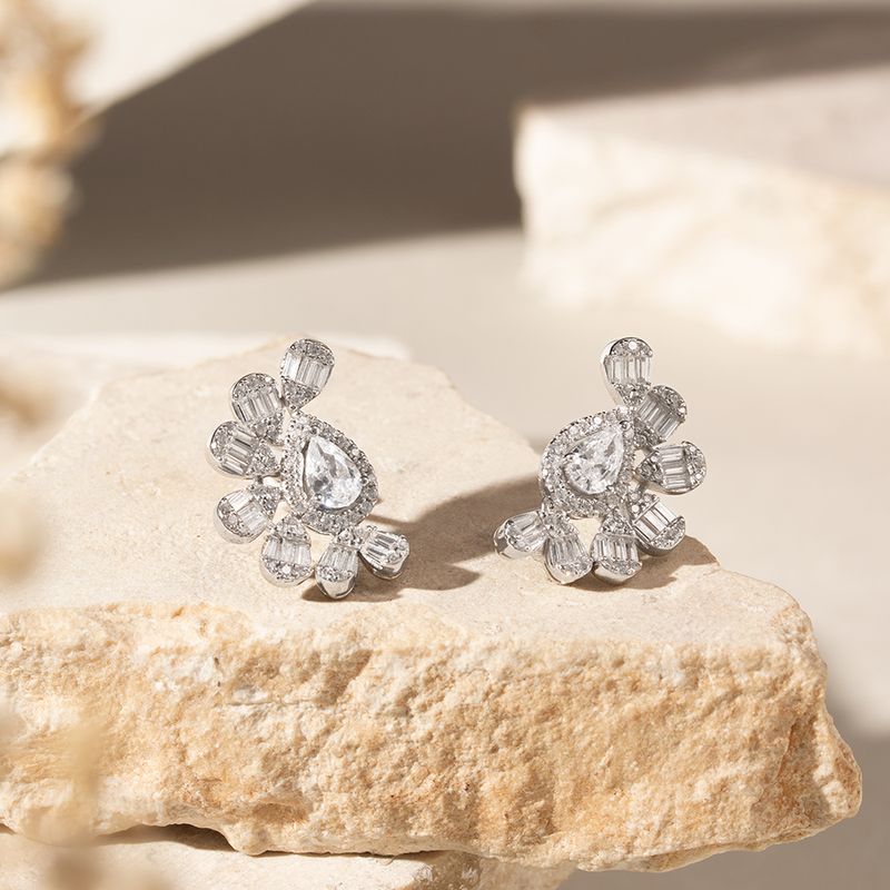 Brinco-Gota-com-Zirconias-Brancas---Prata-925