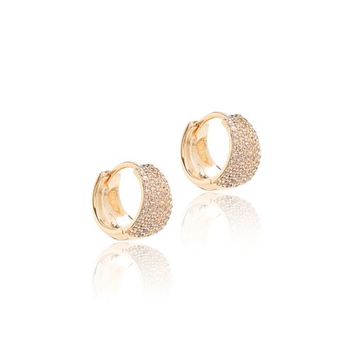 Brinco Argola 8 mm Cravejada com Zircônias Brancas em 8 Linhas - Banho de Ouro 18k