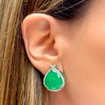 Brinco-gota-grande-fusion-esmeralda-com-cravacao-de-garra-prata-925