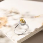 Anel-de-Cristal-Citrino-em-Gota-com-Borda-Cravejada---Prata-925-com-Banho-de-Rodio-Branco