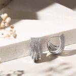 Brinco-Onda-com-7-Linhas-Cravejadas-de-Zirconias-Brancas---Prata-925