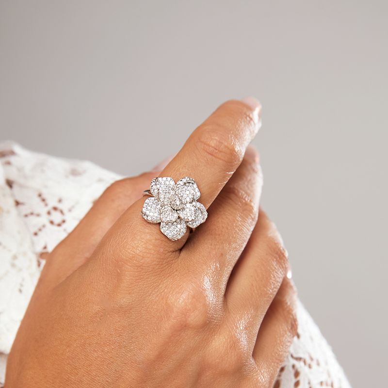 Anel-Flor-Cravejada-com-Zirconias-Brancas---Prata-925