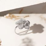 Anel-Flor-Cravejada-com-Zirconias-Brancas---Prata-925