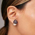 Brinco-Bug-com-Zirconias-Negras-Vermelhas-e-Fecho-de-Perola-Shell-