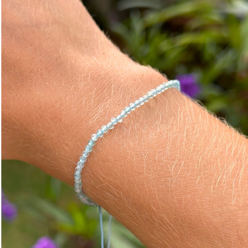 Pulseira-Shambala-com-Cristal-Apatita---Banho-de-Ouro-18k-