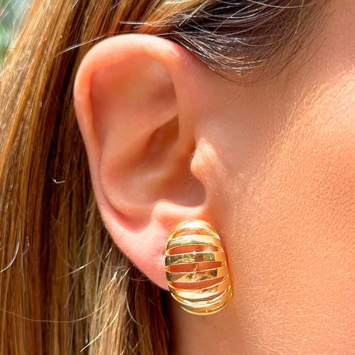 Brinco Liso com Filetes - Banho de Ouro 18k