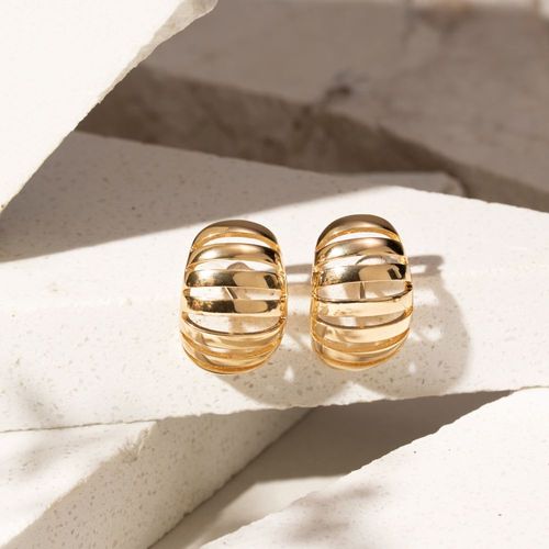 Brinco Liso com Filetes - Banho de Ouro 18k