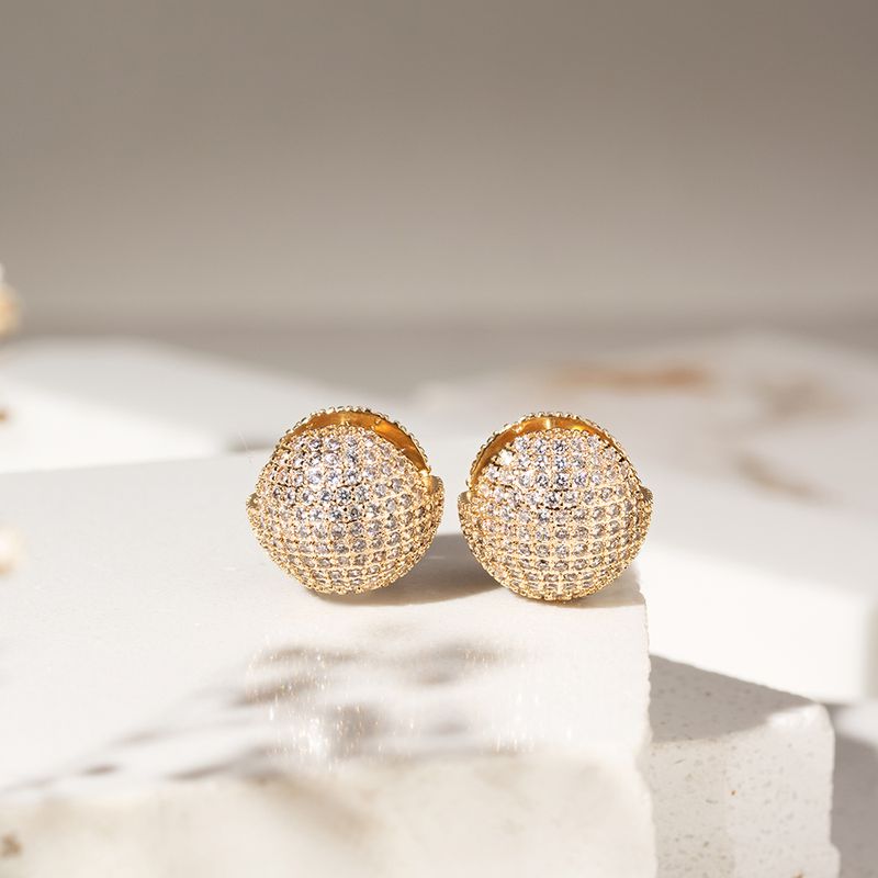 Brinco-Globo-Cravejado-com-Zirconias-Brancas---Banho-de-Ouro-18k