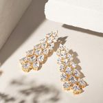 Brinco-Longo-de-Gotas-de-Zirconia-Branca---Banho-de-Ouro-18k