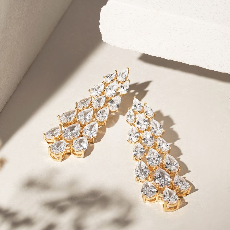 Brinco-Longo-de-Gotas-de-Zirconia-Branca---Banho-de-Ouro-18k