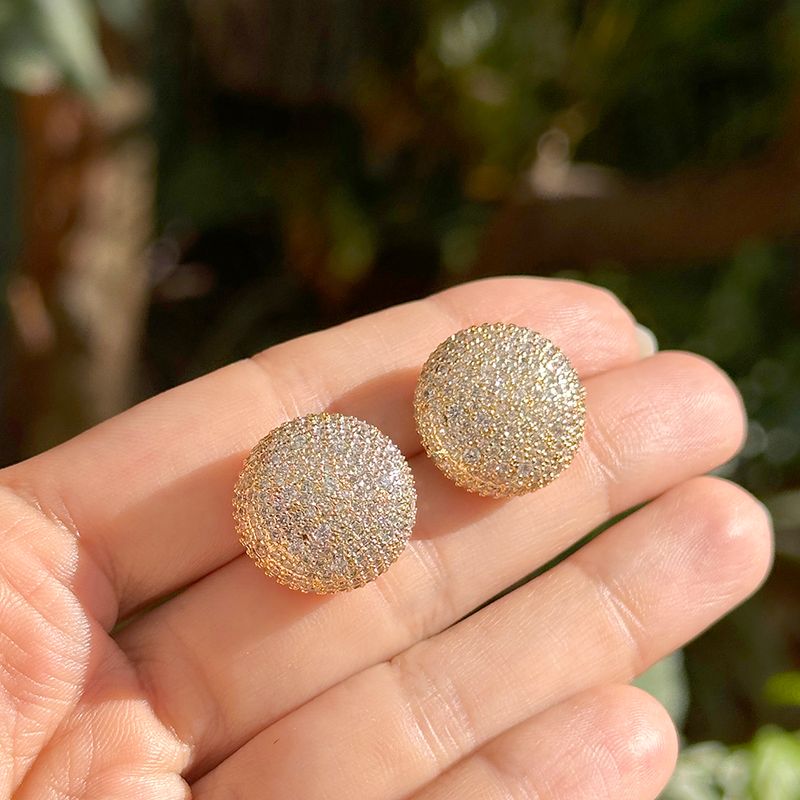 Brinco-Botao-Cravejado-com-Zirconias-Brancas---Banho-de-Ouro-18k