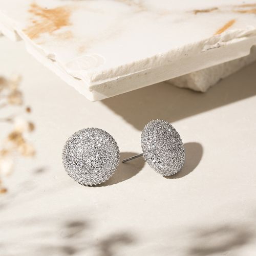 Brinco Botão Cravejado com Zircônias Brancas - Banho de Ródio Branco