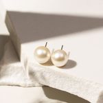 Kit-com-2-Pares-de-Brincos-de-Perola-Shell--12mm-e-8mm---Banho-de-Ouro-18k