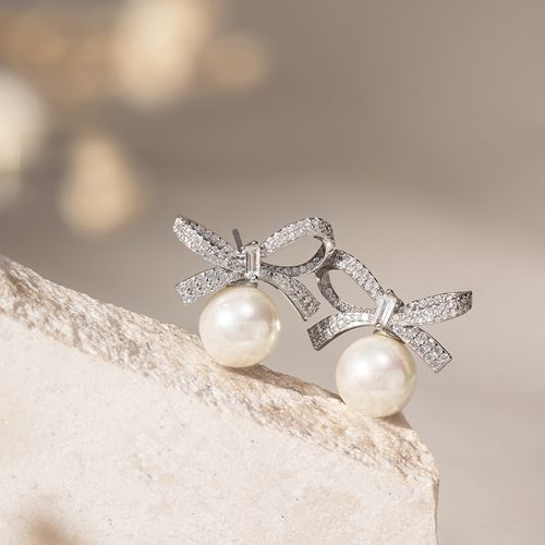Brinco Laço com Pérola Shell e Zircônias Brancas - Prata 925
