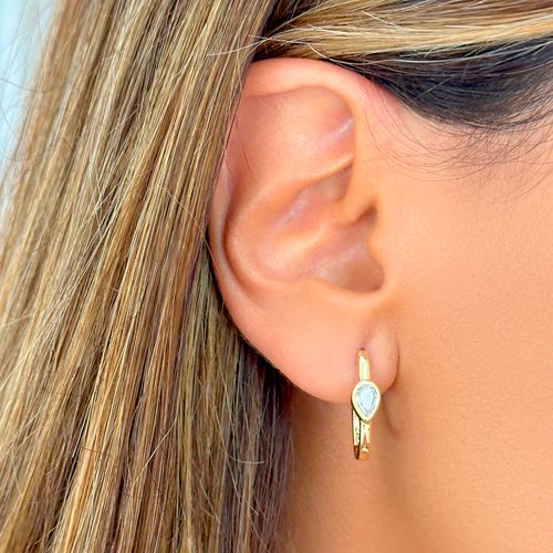 Brinco Argola Retangular com Gota de Zircônia Branca - Banho de Ouro 18k
