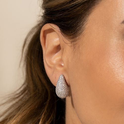Brinco Gota Pera Cravejada com Zircônias Brancas - 20mm - Banho de Ródio Branco