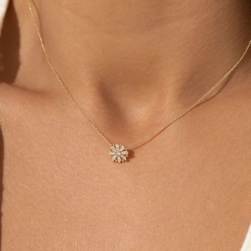 Conjunto Florzinha de Zircônias Brancas (Brinco + Colar) 45cm - Banho de Ouro 18k