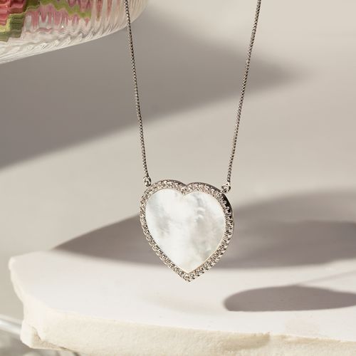 Colar Coração Medio de Madrepérola com Zircônias Brancas 55cm - Banho de Ródio Branco