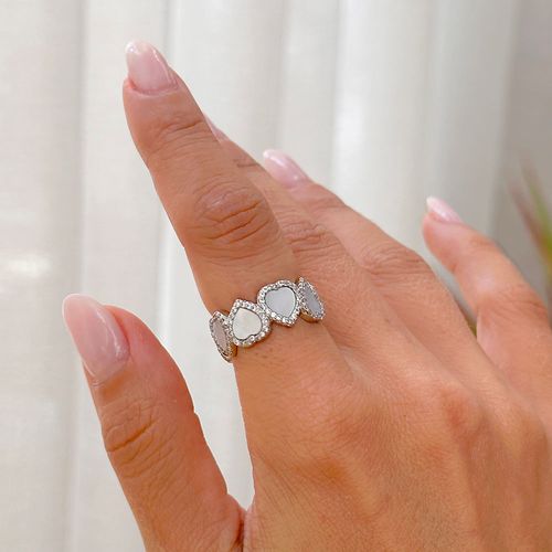 Anel Inteiro Corações Cravejado de Madrepérola com Zircônias Brancas - Banho de Ródio Branco