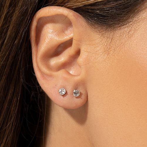 Brinco Top de Safira Incolor 4mm e 4 Garras - Prata 925