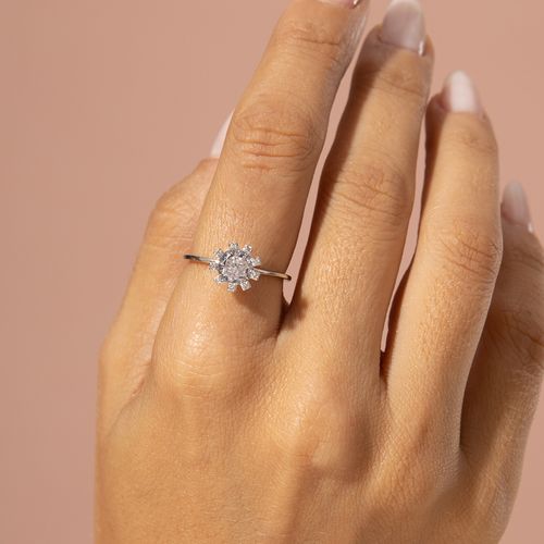 Anel Flor de Zircônias Brancas - Prata 925