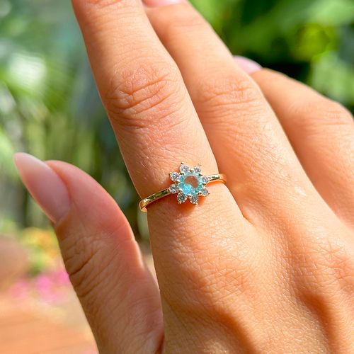 Anel Flor de Cristal Água Marinha e Zircônias Brancas - Banho de Ouro 18k