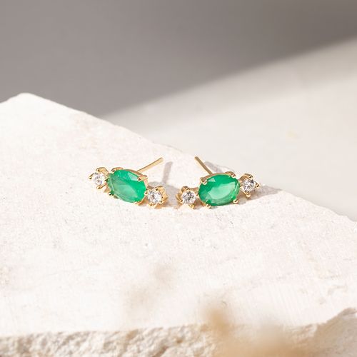 Brinco Oval de Cristal Esmeralda e Zircônias Brancas - Banho de Ouro 18k