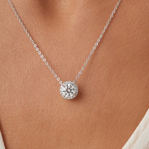 Colar Moissanite com Lapidação Brilhante de 7mm 1,20 CT /120 Pontos D - VVS1 e Zircônias Brancas Cravação Halo 45cm - Prata 925
