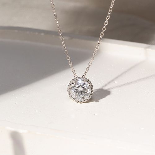 Colar Moissanite Lapidação Brilhante de 8mm 2,0 CT/ 200 Pontos D VVS1 e Zircônias Brancas Cravação Halo 45cm - Prata 925
