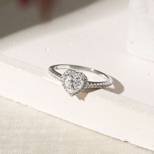 Anel Coração Moissanite 6x6 com 0,8CT 80 Pontos e Zircônias Brancas - Prata 925