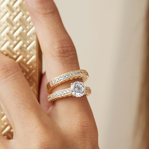 Kit de Anéis Solitário com Aparador Pontos de Zircônias Brancas - Banho de Ouro 18k
